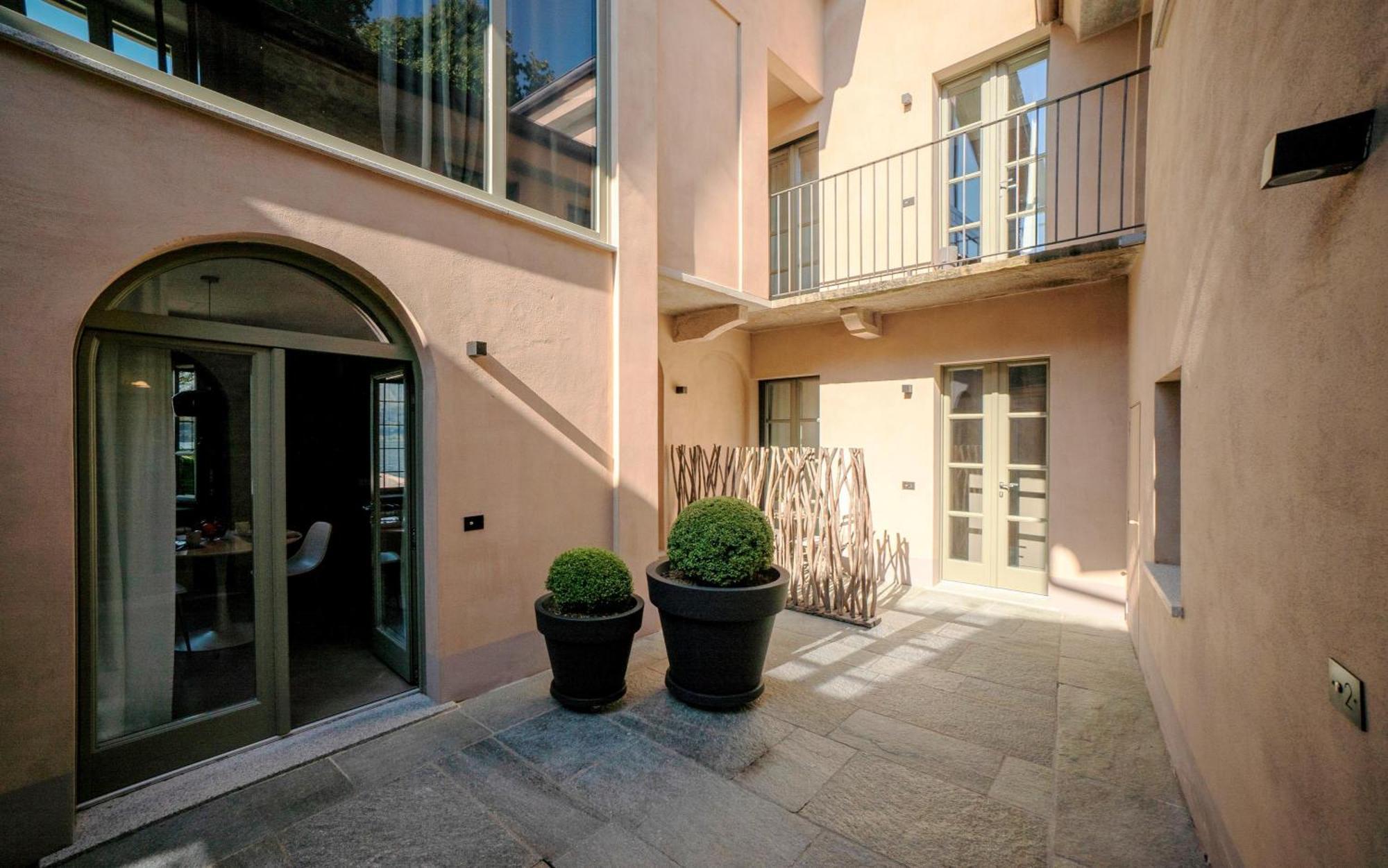 オルタ・サン・ジューリオBifora65 Flats And Garden - Lakeviewアパートメント エクステリア 写真